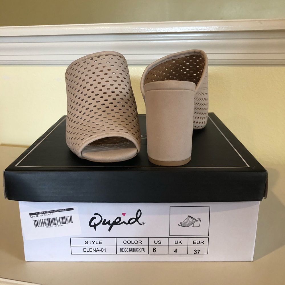 Qupid Elena Perforated Mule👡